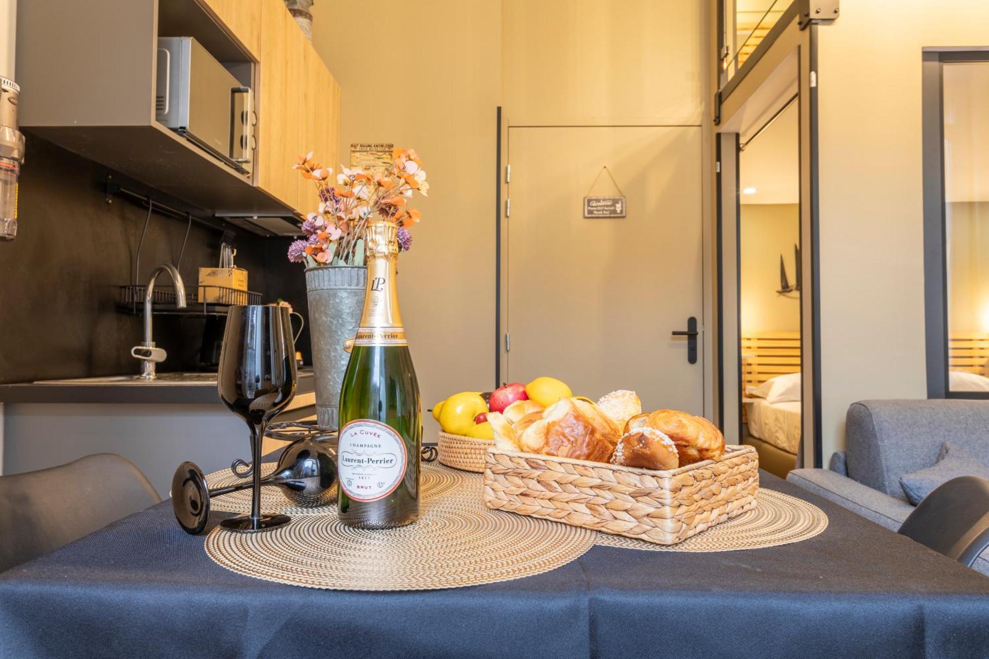 Adira Marseille Montgrand 2 Etoiles Lejlighed Eksteriør billede